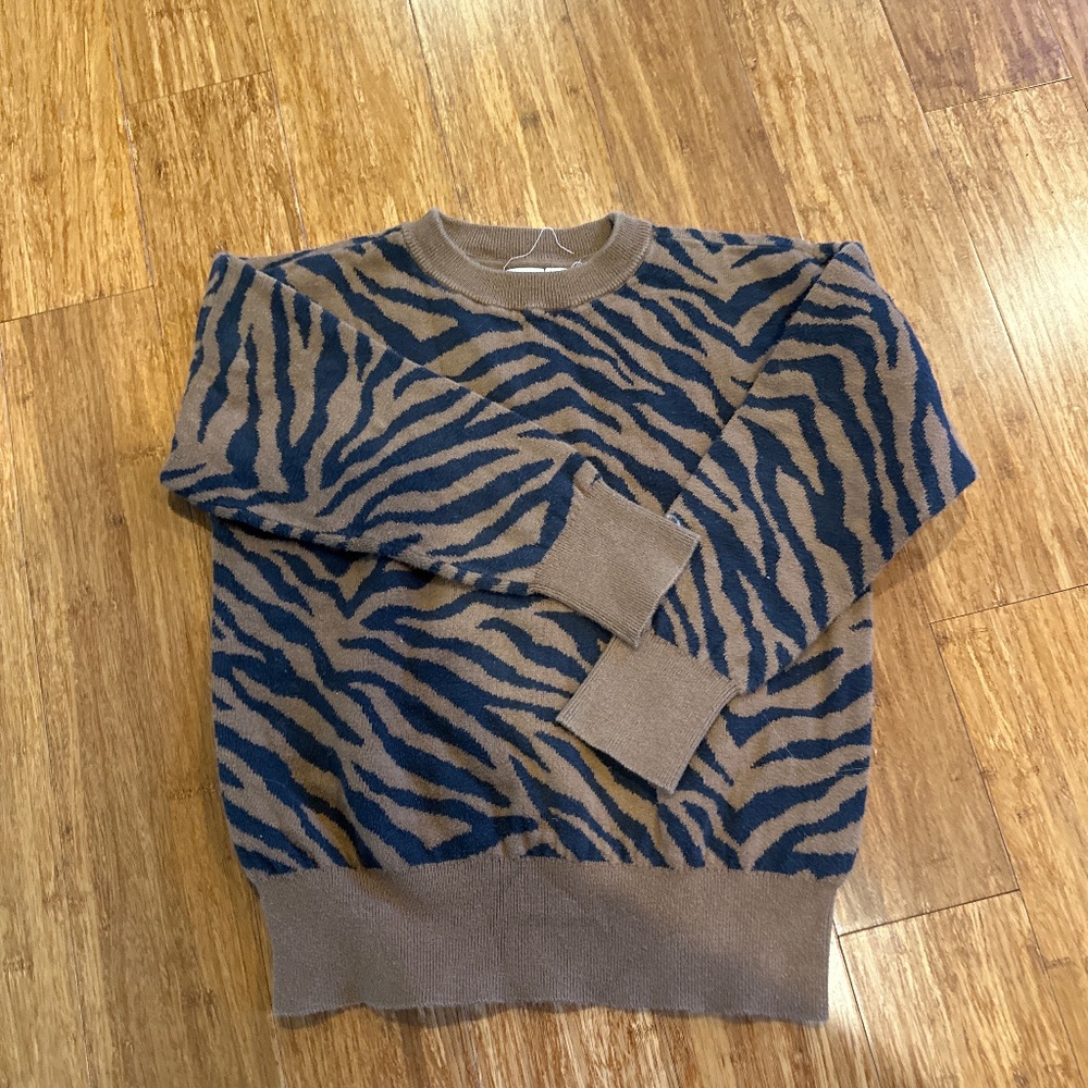 GAP girls animal print sweater